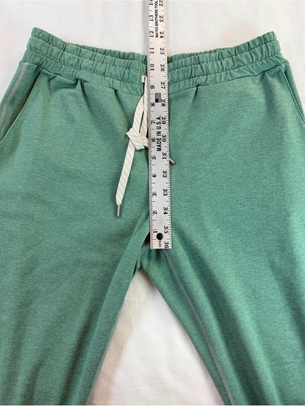 Vuori Women’s Marsh Green Performance Drawstring Joggers Small - Picture 6 of 9